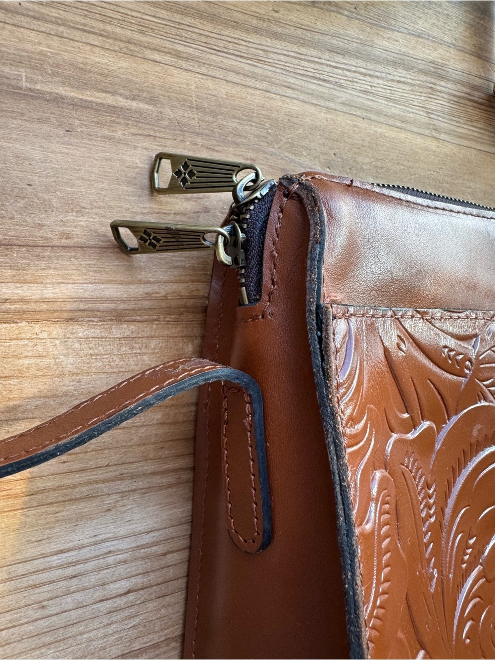 PATRICIA NASH EMBOSSED LEATHER PURSE ITALY - Picture 3 of 11